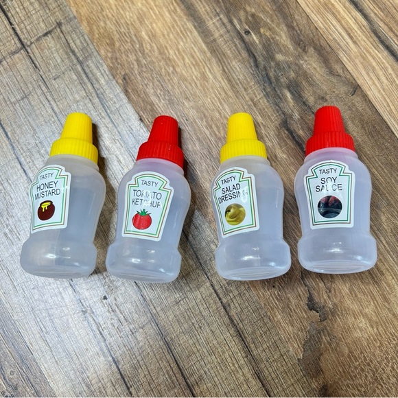 4 Piece Mini Portable Condiment Bottles - Perfect For On-the-Go Travelers - Picture 6 of 6